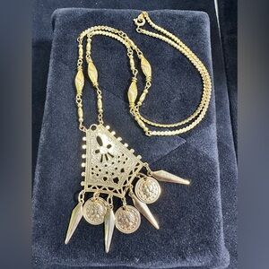 Vtg: Gold Toned Dangle Coin Pendant Ornate Necklace